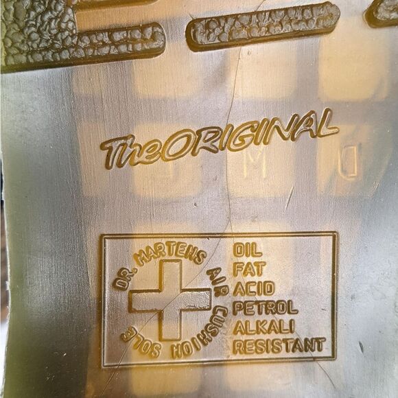 NWOT Dr. Martens 1460 Smooth Leather Lace Up Boots - Picture 10 of 12